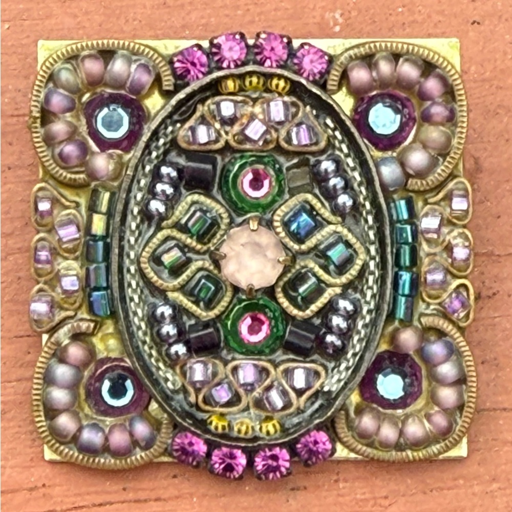 Vintage-Inspired Purple & Green Crystal Floral Brooch - Picture 4 of 4